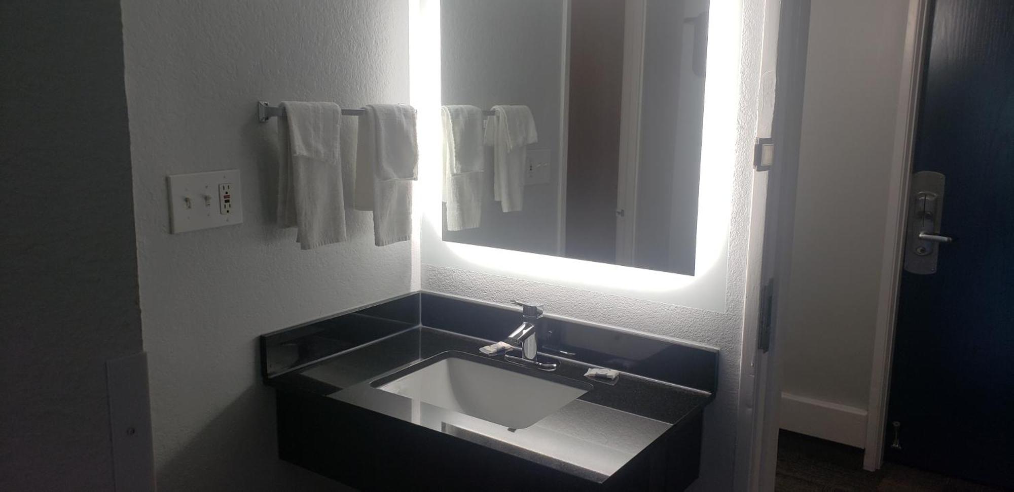 Motel 6 Mobile, Al - Airport Blvd Экстерьер фото